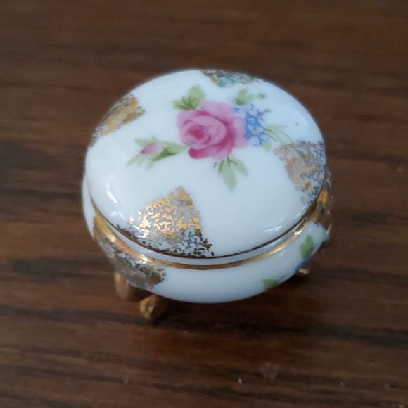 Other - VINTAGE PORCELAIN MINIATURE TRINKET BOX